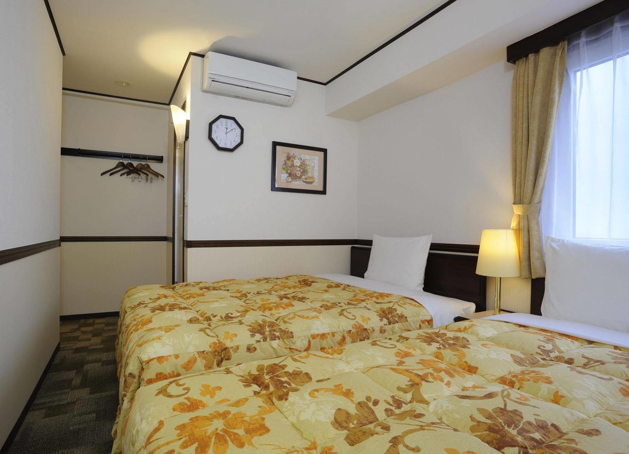Toyoko Inn Fukushima-Eki Higashi-Guchi No 2 Fukushima  Zewnętrze zdjęcie