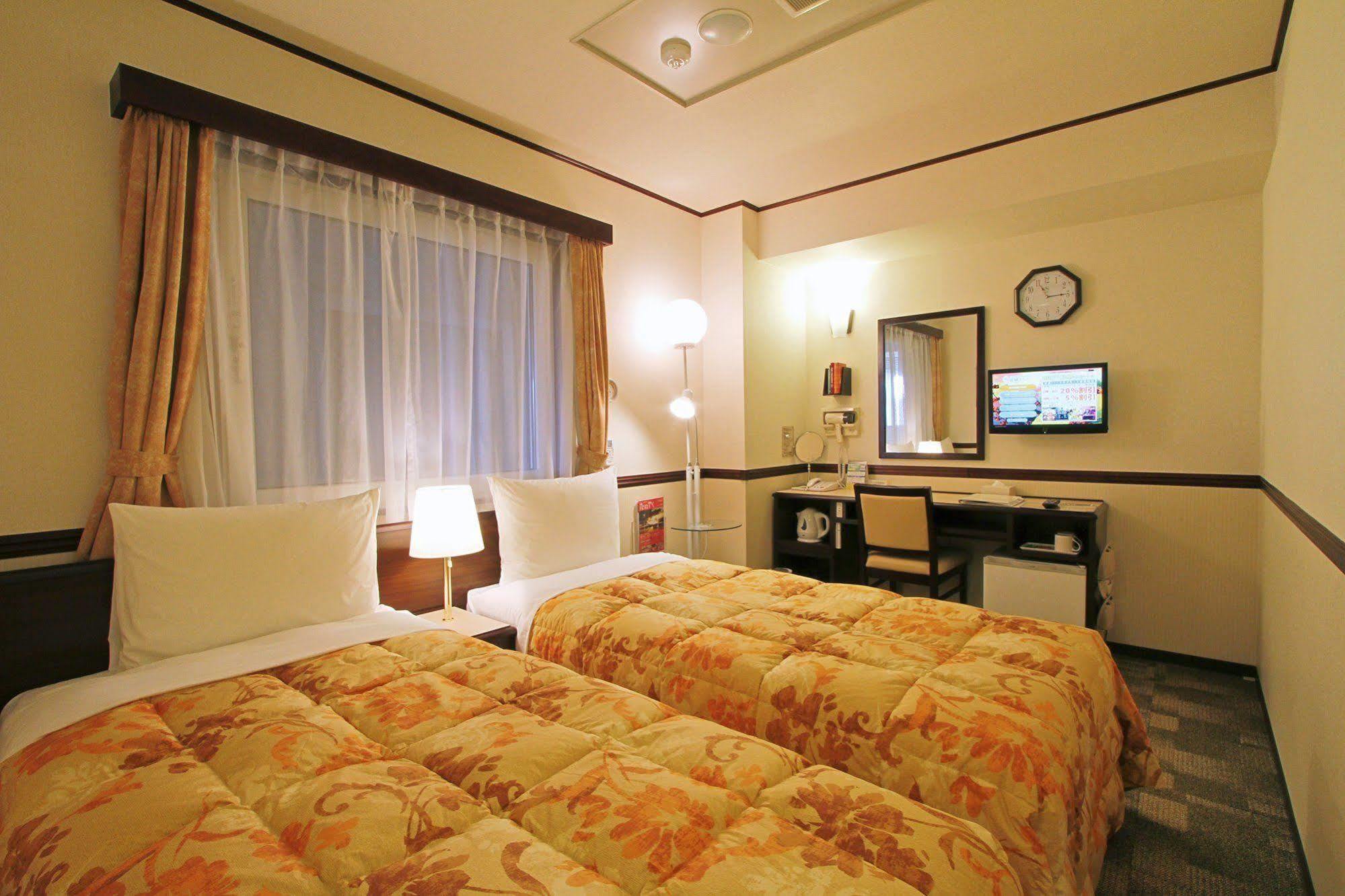 Toyoko Inn Fukushima-Eki Higashi-Guchi No 2 Fukushima  Zewnętrze zdjęcie