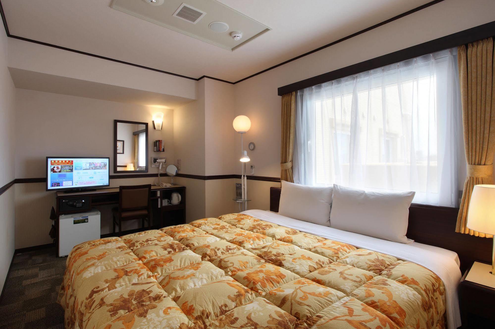 Toyoko Inn Fukushima-Eki Higashi-Guchi No 2 Fukushima  Zewnętrze zdjęcie